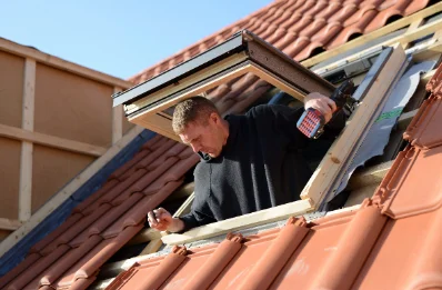 Pose de fenêtres de toit Velux à Pleyben